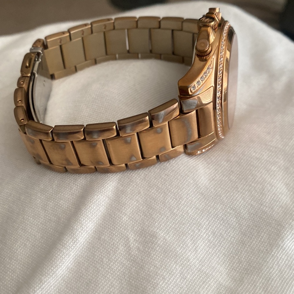 Michael Kors Women's Watch - Picture 4 of 8
